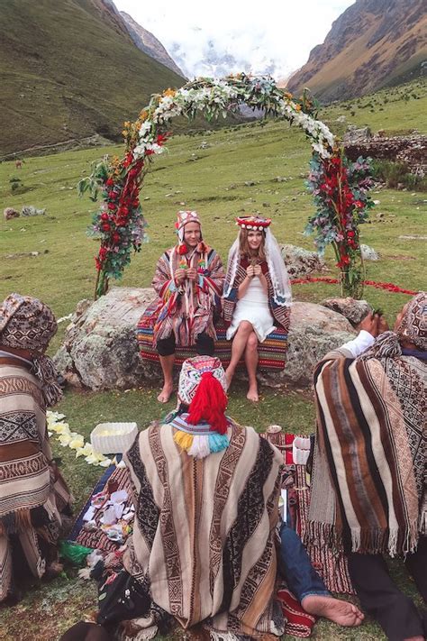 traditional peruvian wedding clothes