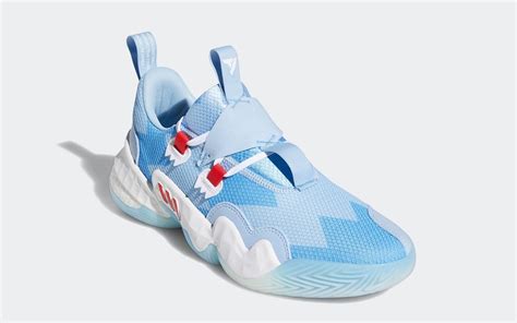 trae young ice blue shoes