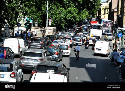traffic jam rome