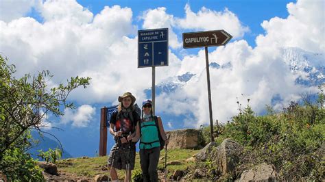 trailhead at Capuliyoc