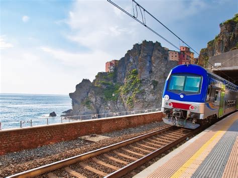 Milan to Cinque Terre by Train, Driving and Day Trip Wandering Stüs