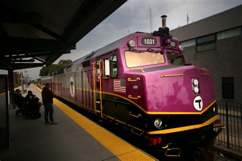 train from newburyport to boston