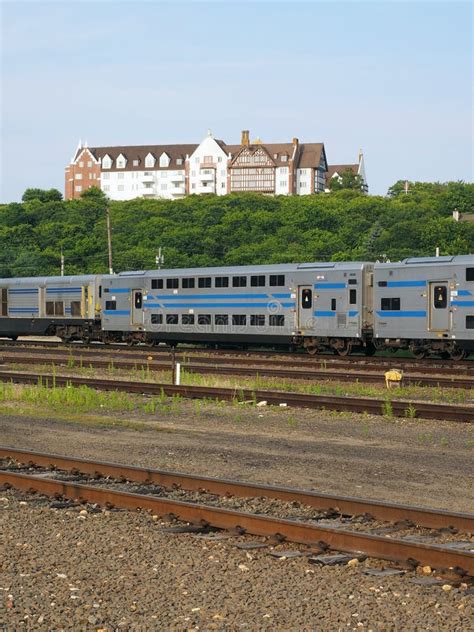 Train New York Hamptons
