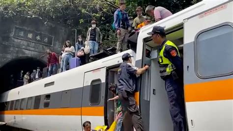 train tragedy in taiwan