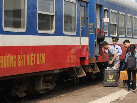 train trips in vietnam