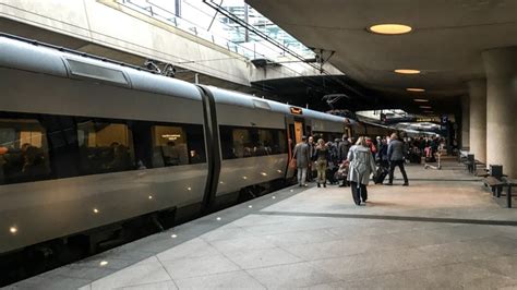 trains from copenhagen airport to city centre