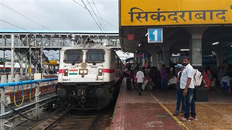 trains to varanasi from secunderabad