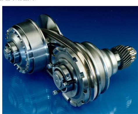 Toyota Présentation RAV4 Hybride Rechargeable Design Business Blanc pur (040), 5 portes