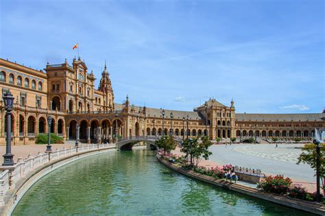 travel between madrid and seville