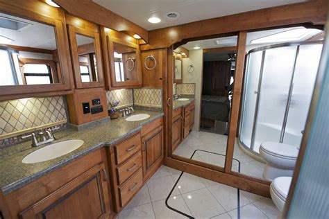 travel trailers with big bathrooms