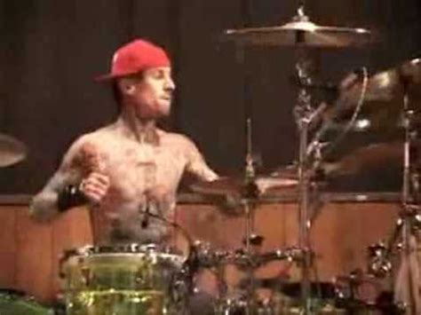 travis barker broken arm