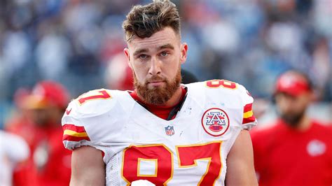 travis kelce age and net worth