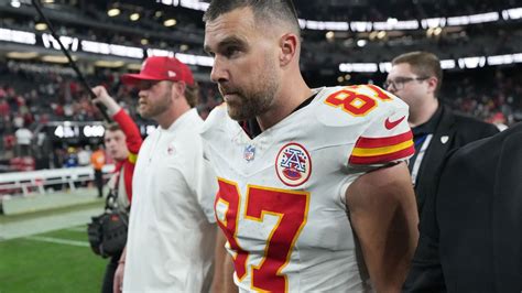 Travis Kelce Back