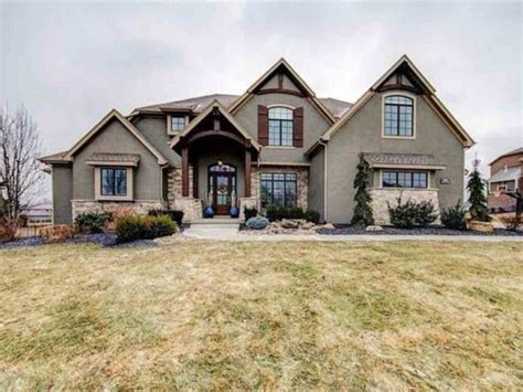 travis kelce home purchase in kansas city