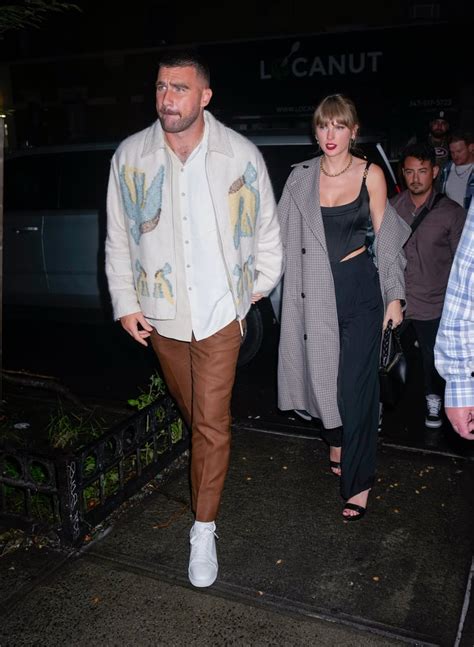 travis kelce taylor swift outfit