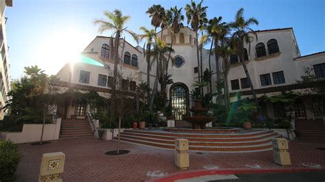 Treehouse Costa Mesa