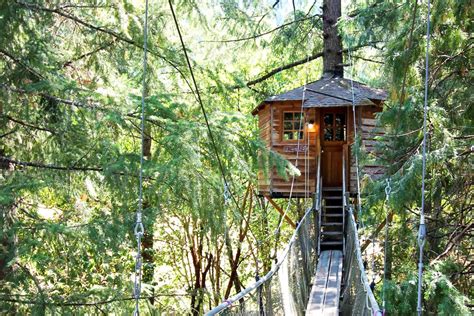 Treehouse Lodging Oregon