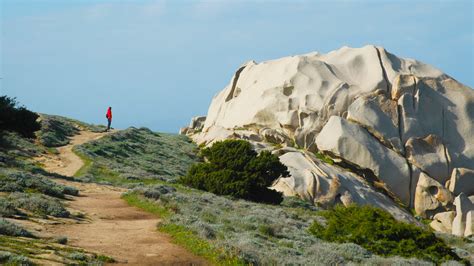 trekking in sardegna itinerari