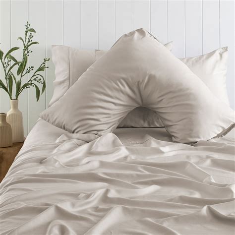 Tri Jumbo Pillow Case