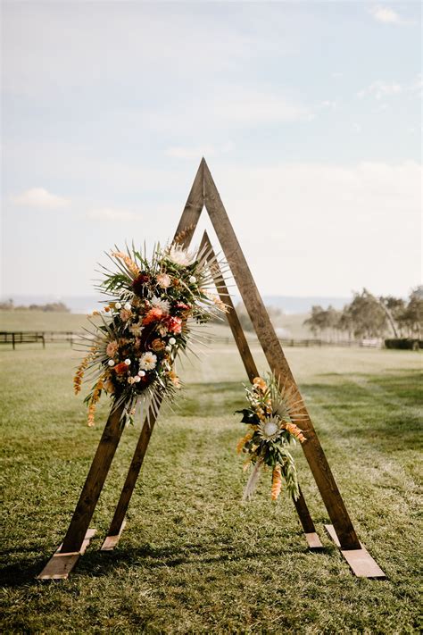 5+ Triangle Wedding Arch