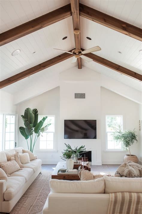 Trim Vaulted Ceiling