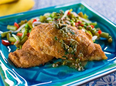 Trisha Yearwood's Shortcut Company Chicken Is Covered in a Luscious Sauce That's 'So Good'