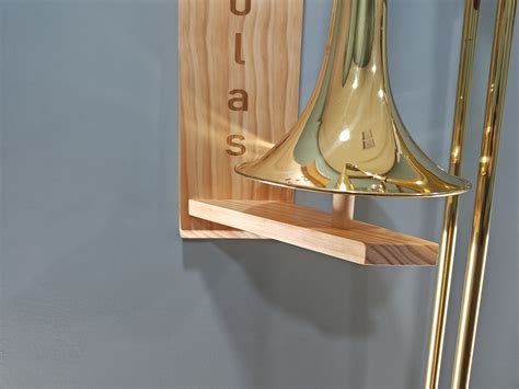 Trombone Wall Mount