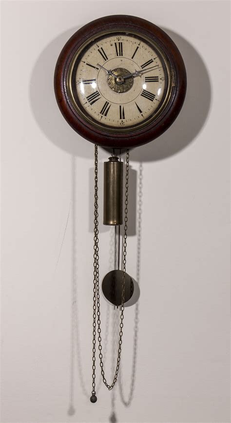 home.furnitureanddecorny.com:troubleshoot wag on the wall clock