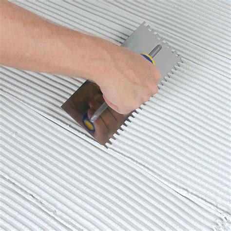 Technical Notch trowel for tile