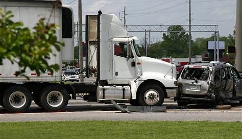 Truck Accident Lawyer St. Louis, Missouri Truck Accident Attorney St