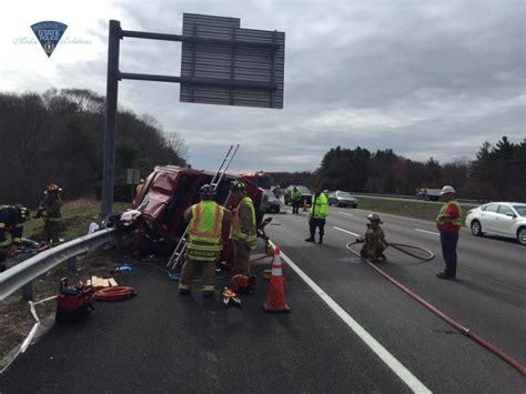 truck accident on 495 today in massachusetts