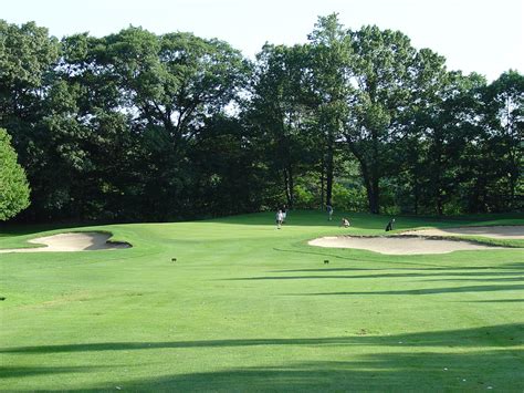 Trull Brook Golf Course: Unmissable Tee Times and Scenic Views