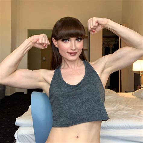 Ts Brooklyn Roberts - Decuwide