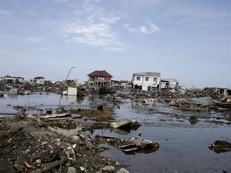 tsunami in 2004 indonesia