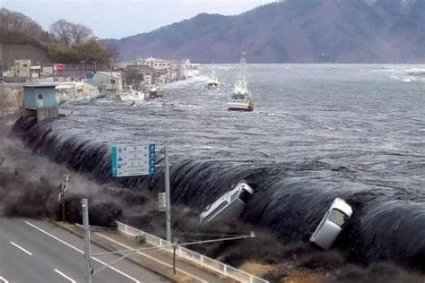 tsunami jepang tahun 2011