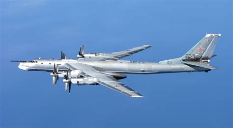 tu-95 bear h bomber aircraft