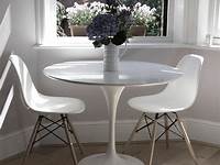 90cm Circular White Laminate Tulip Table designed by Eero Saarinen