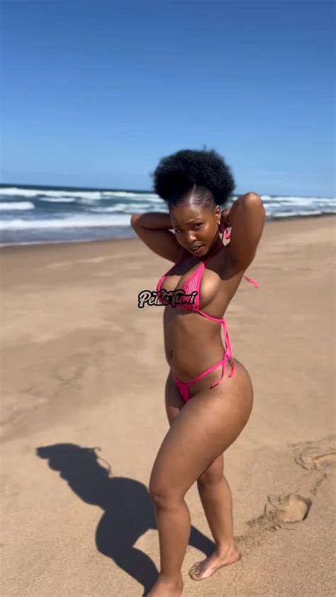 tumi only fans petite