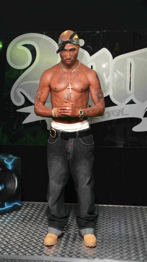 tupac full body pic