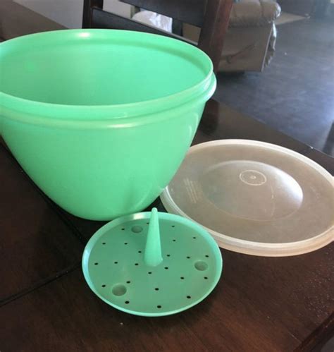 Tupperware Lettuce Keeper Insert