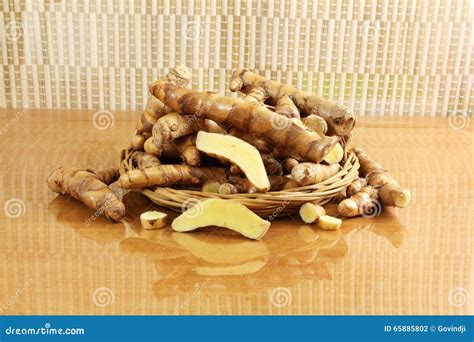 Turmeric Root White