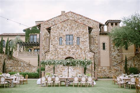 TuscanStyle Wedding at Malibu Rocky Oaks in California in 2020