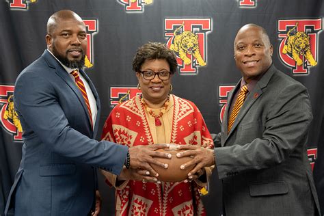 tuskegee university football coaches