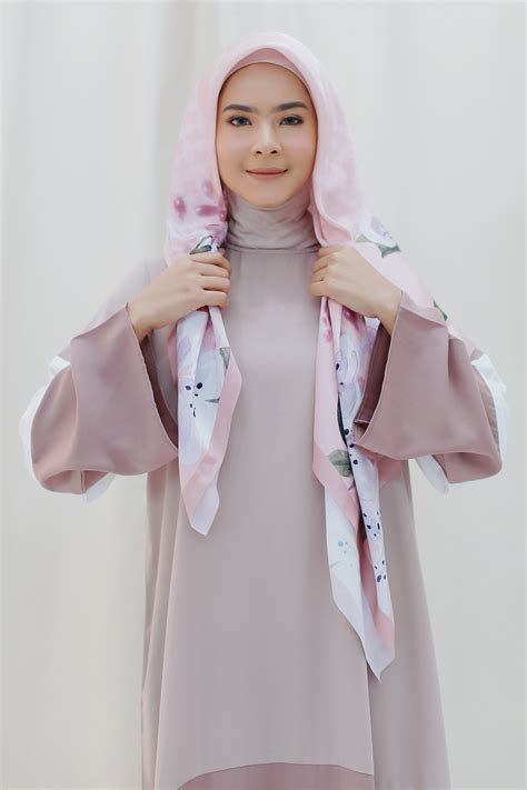 tutorial hijab segi empat pesta