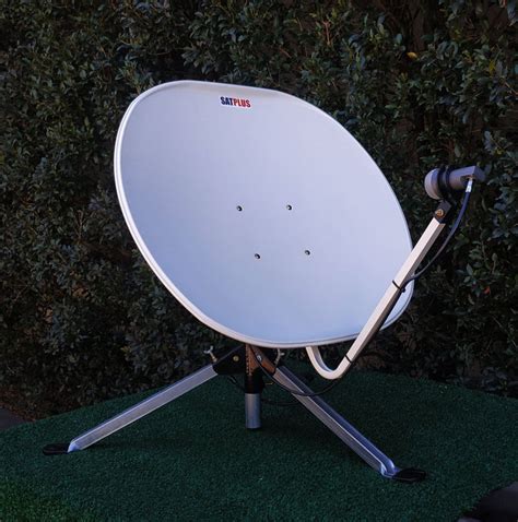 tv satellite dish for caravan