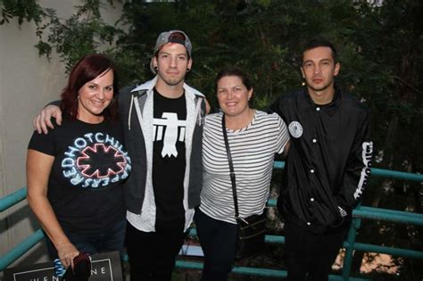 twenty one pilots meet and greet