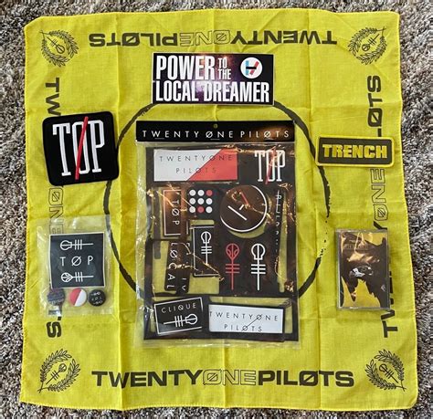 twenty one pilots merch table