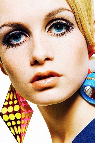 Twiggy Makeup