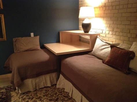 Twin Bed Corner Table