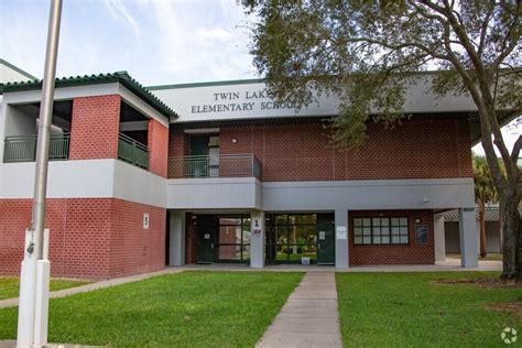 Twin Lakes Elementary School